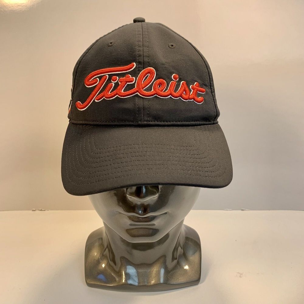 Men's Grey Titleist hat with "G" emblem Snapback Collegiate Products Licensed